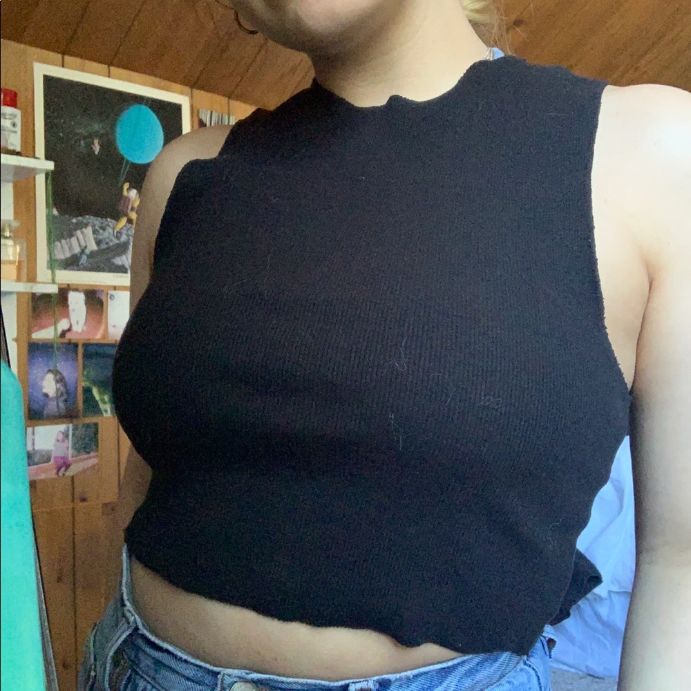 SOLD Black crop top :-) - Picture 4 of 5